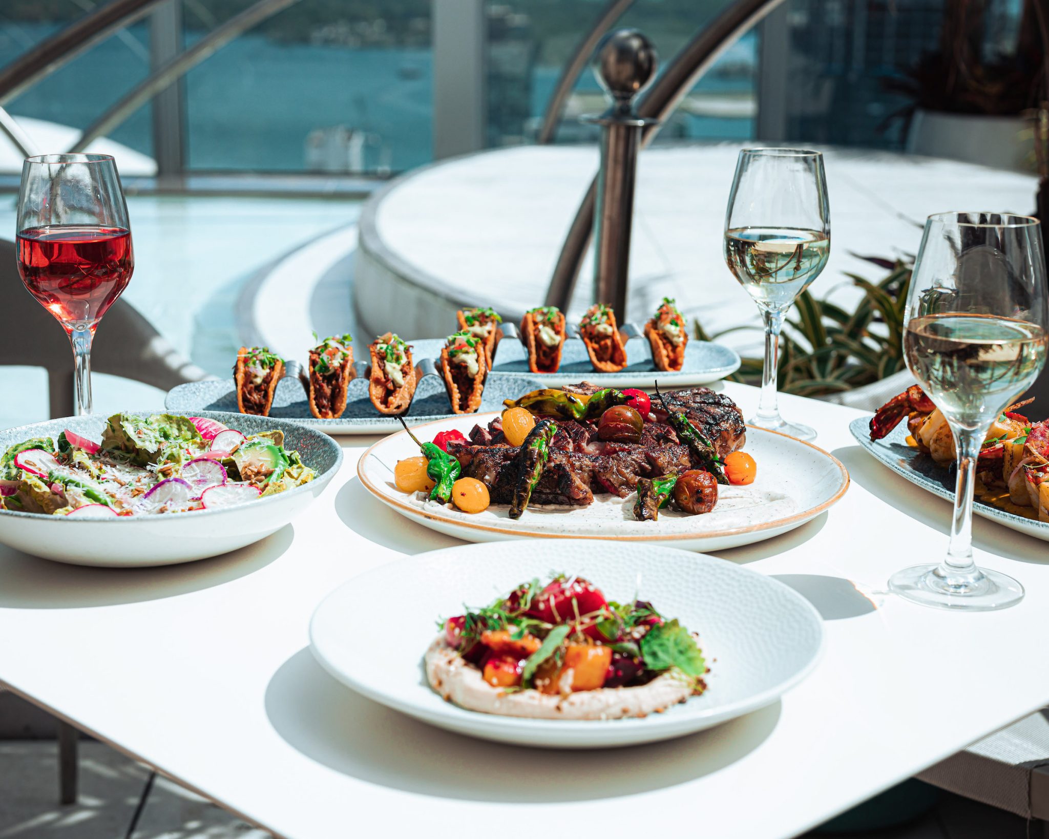 KŌST is a 44th floor rooftop restaurant and bar from hospitality leader ICONINK, featuring unparalleled panoramic views of the city from Toronto’s BISHA Hotel.